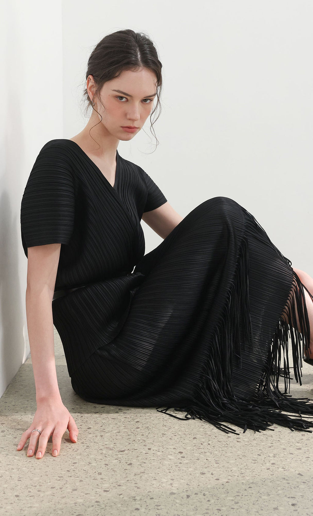 Joy pleated v-neck top_black