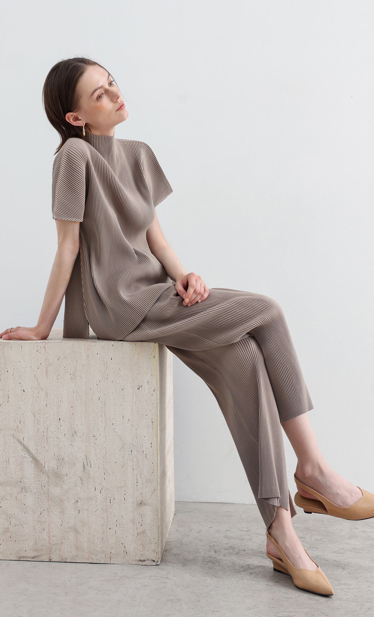 Essential Pleated Pants_Beige