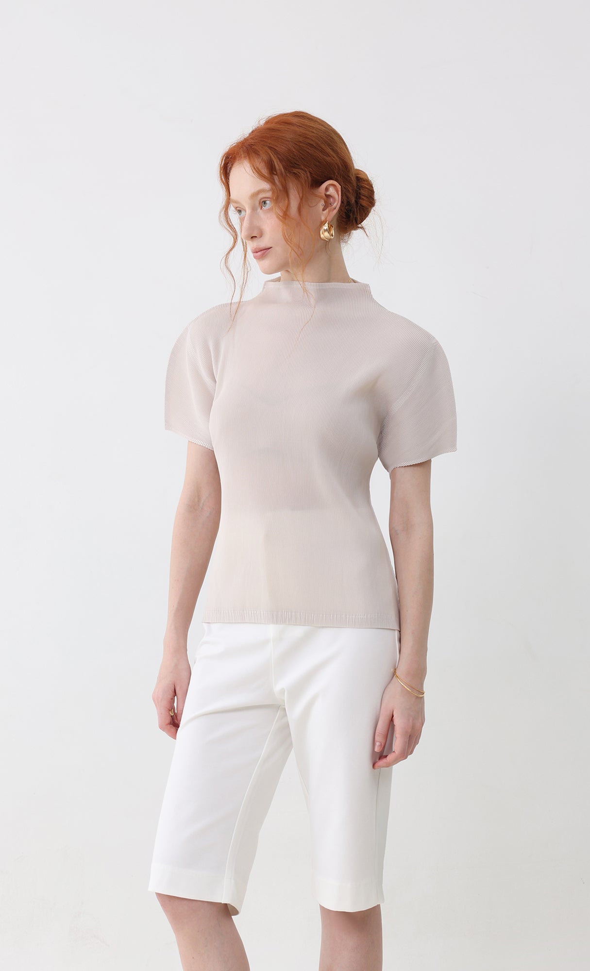Wanna half-neck pleated top_lightbeige