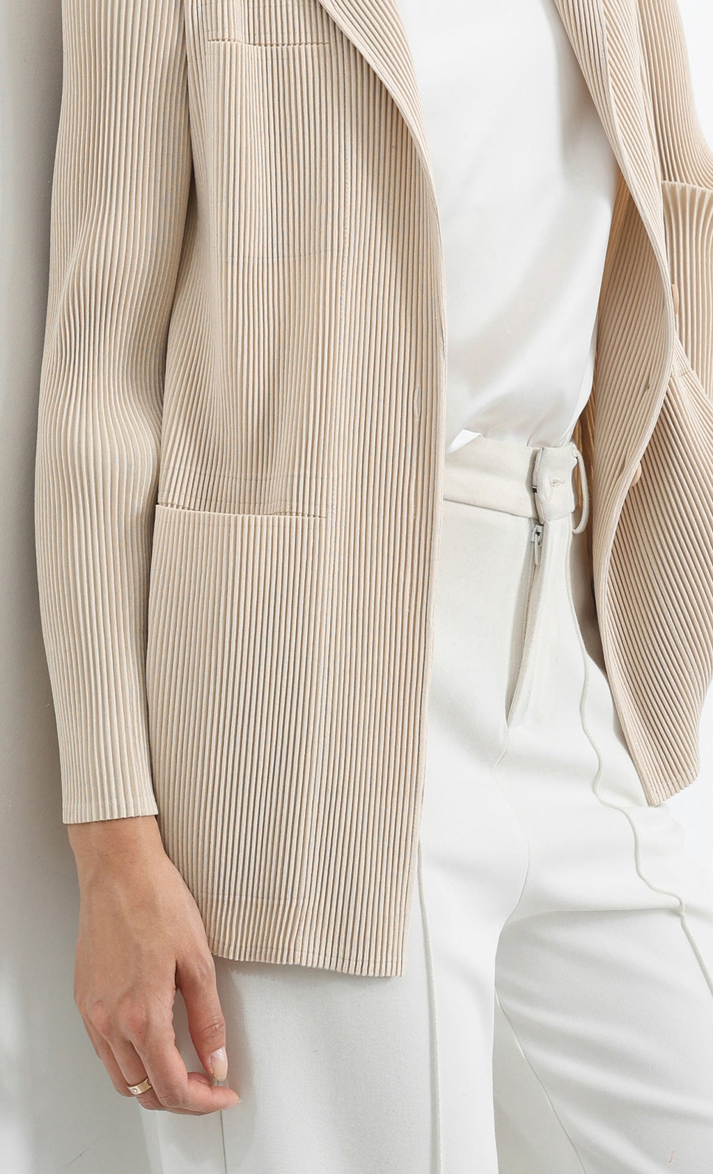 curve pleated set-up jacket_beige