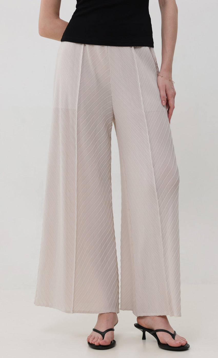 Short / Light Beige