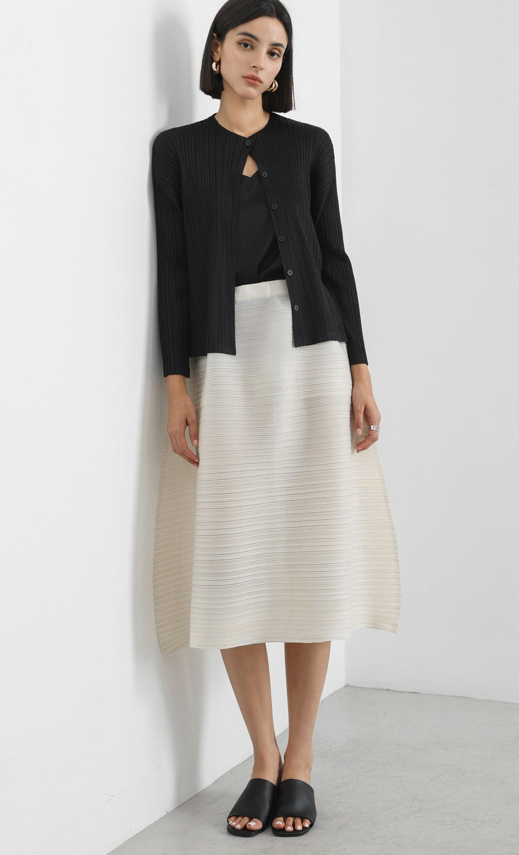 horiz pleated midi skirt_ivory