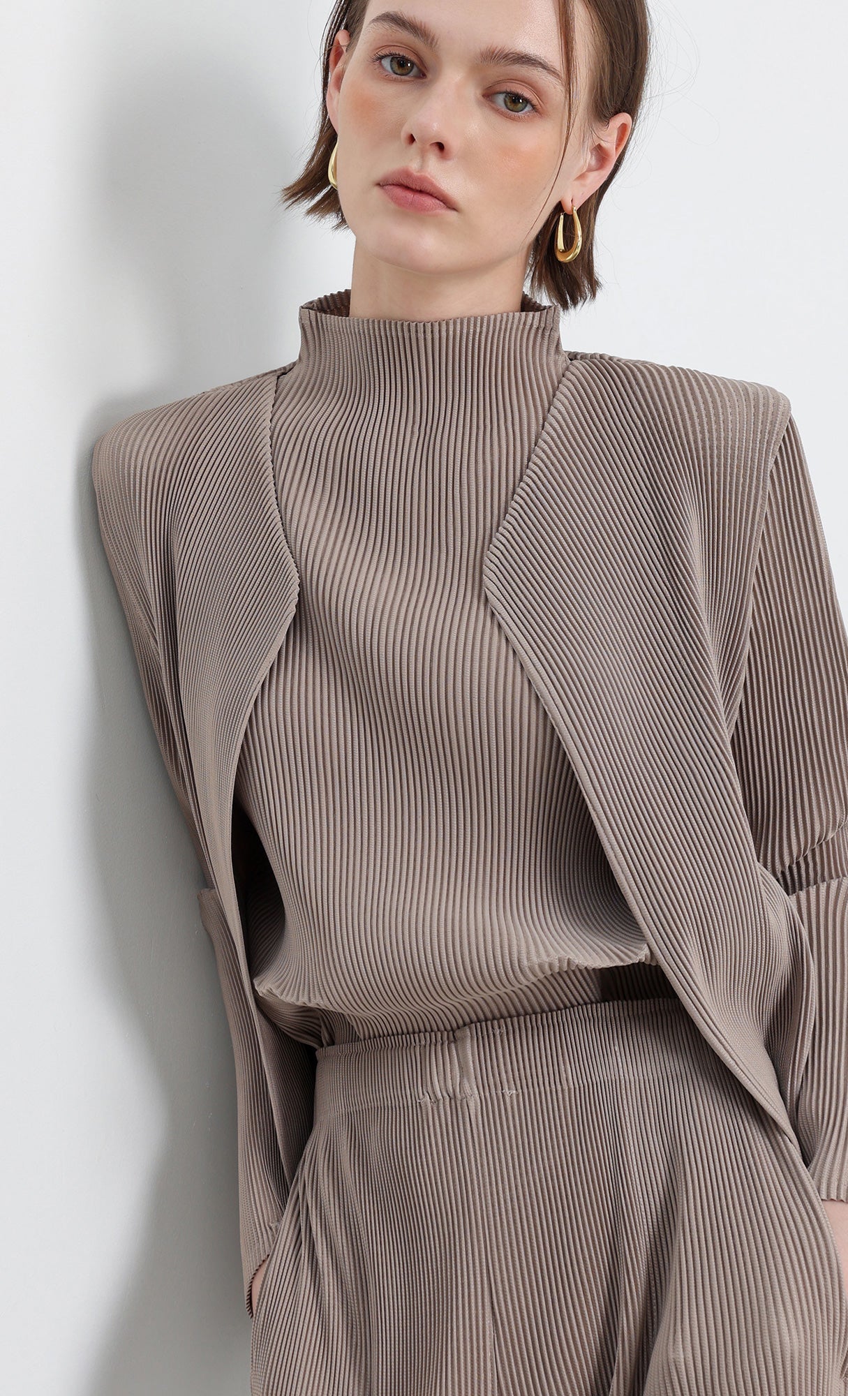 Essential Pleated Cardigan_Beige