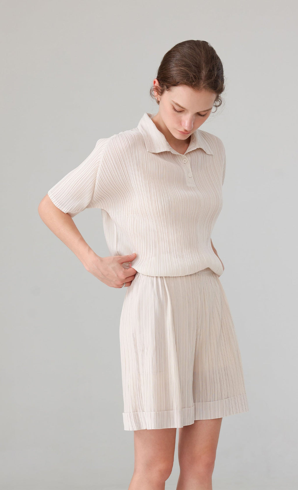Essen Collard pleated Shirts_ivory
