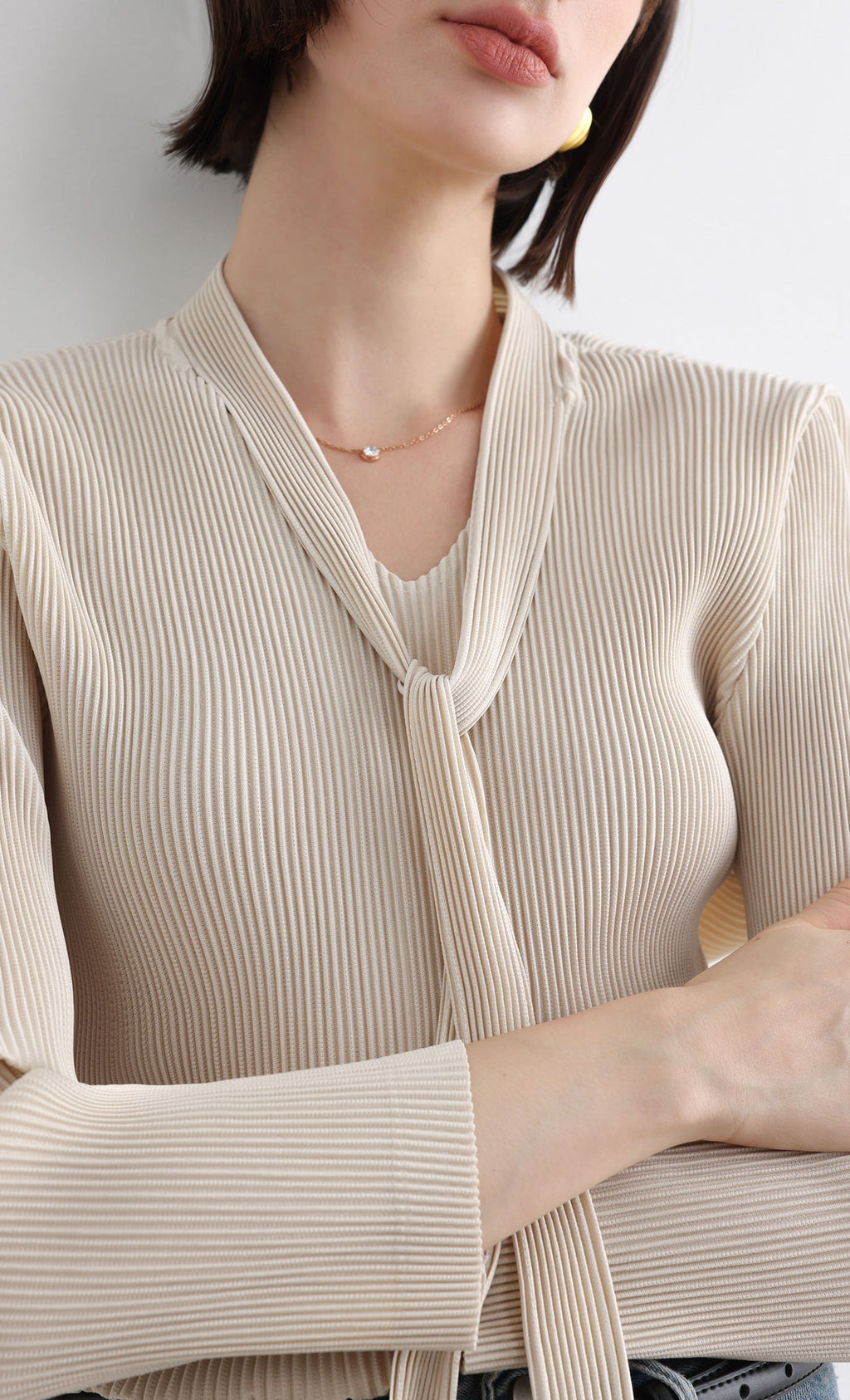 Ribbon Tie Pleated Top_Ivory