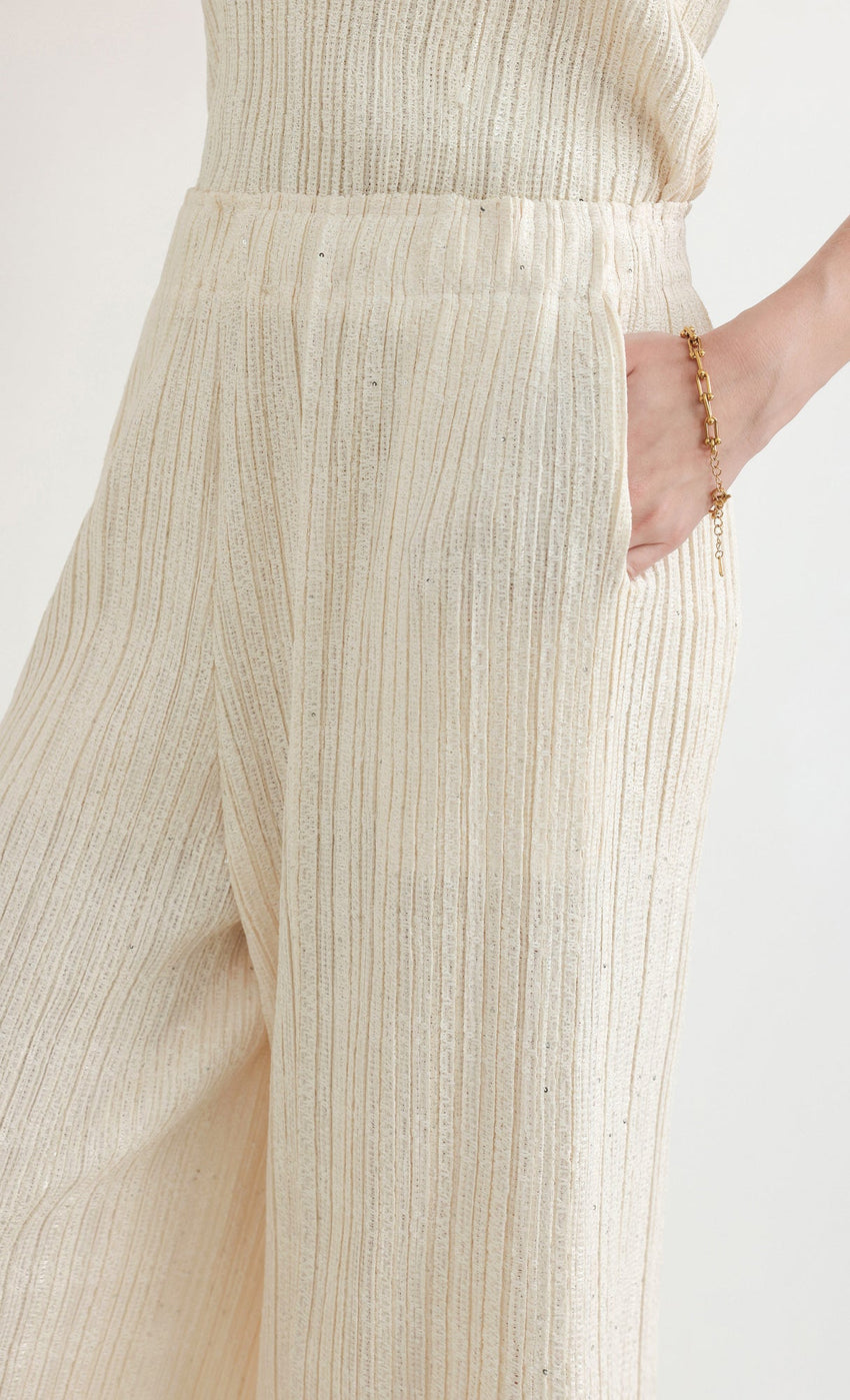Free Size — Fit For XS - L / Ivory