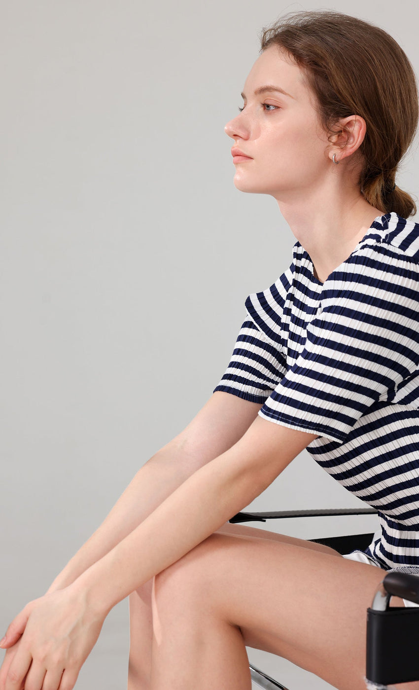 Marine Stripe Pleated Top (stripe)