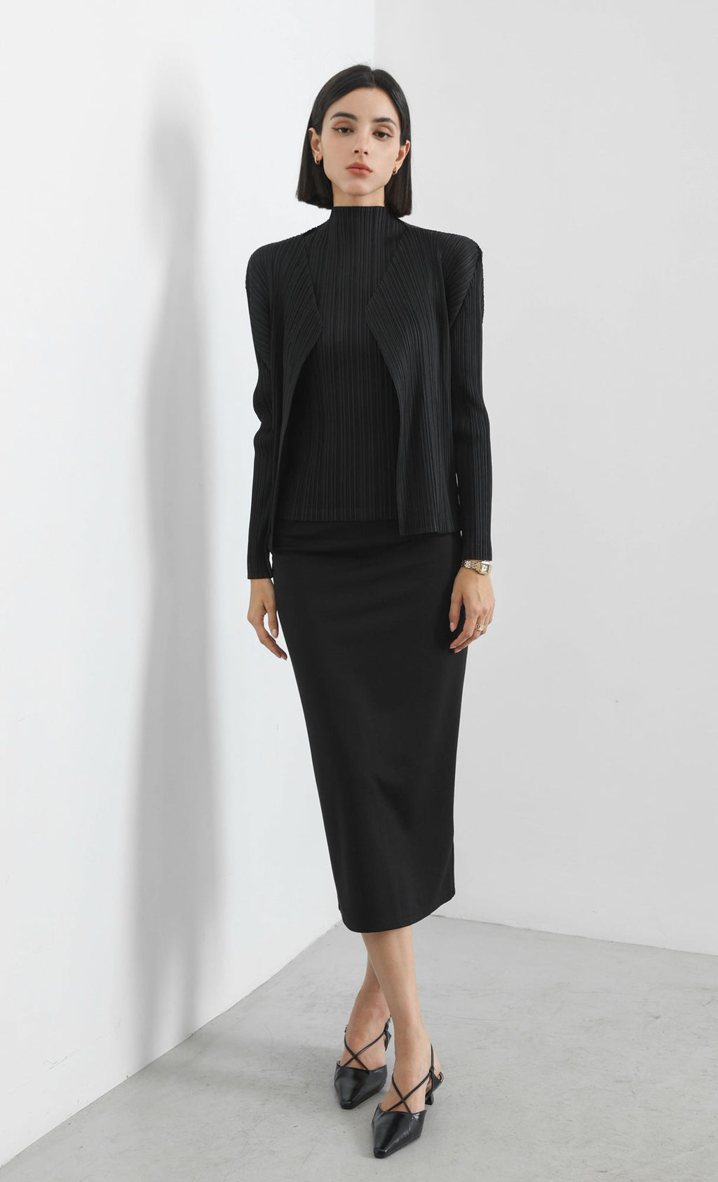 modi half-neck pleated top_black