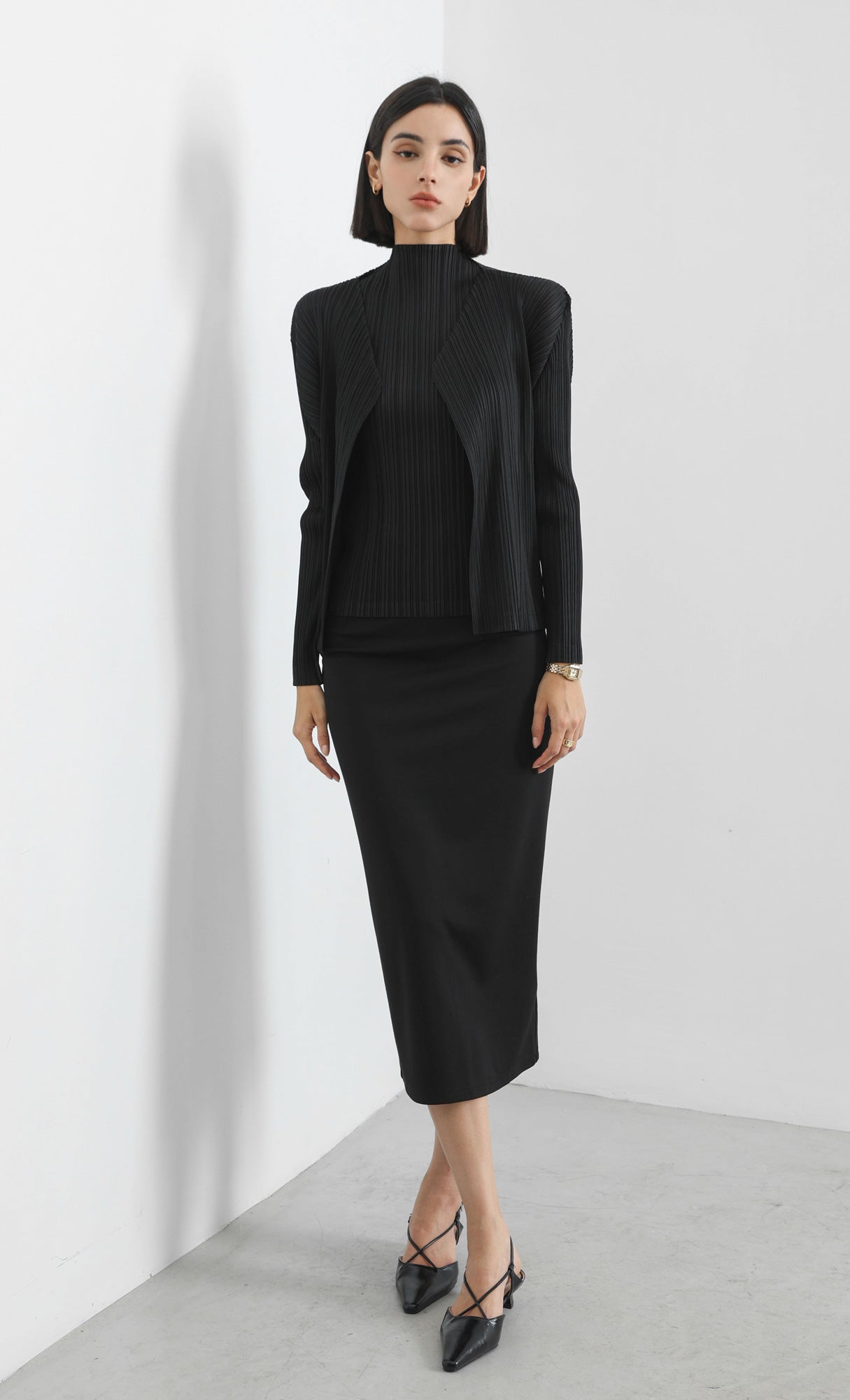 modi half-neck pleated top_black