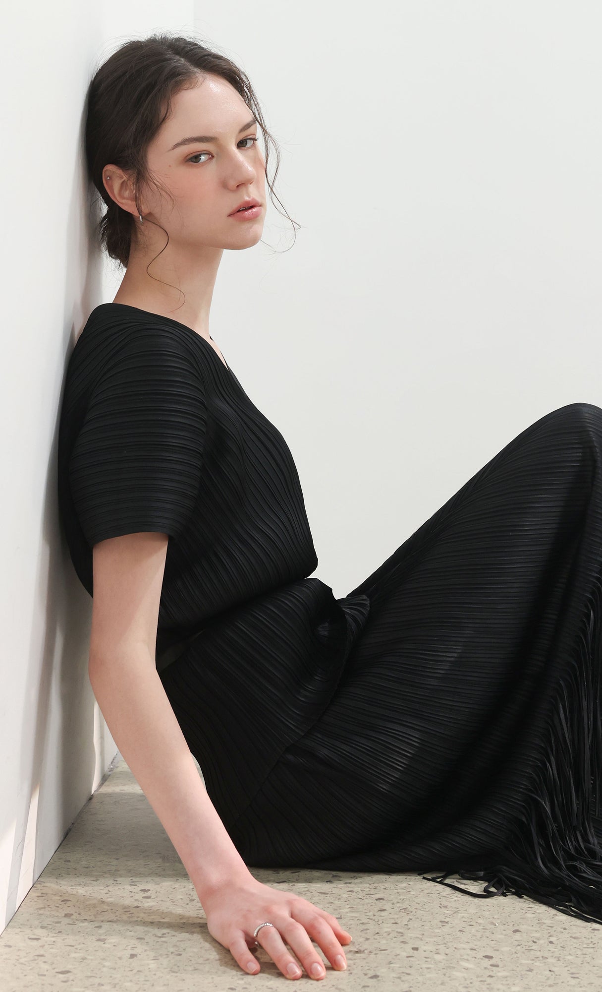 Joy pleated v-neck top_black