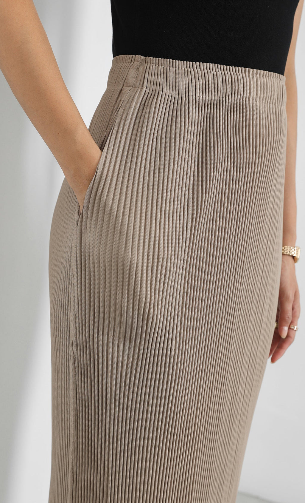 classy line pleated skirt_beige