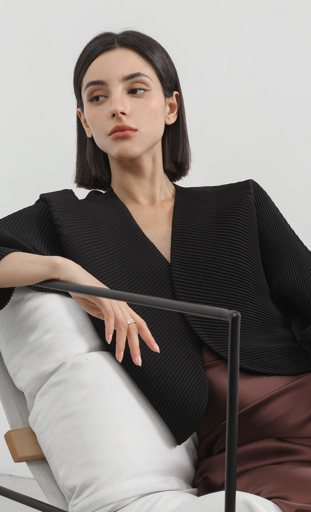 round pleated cardigan_black