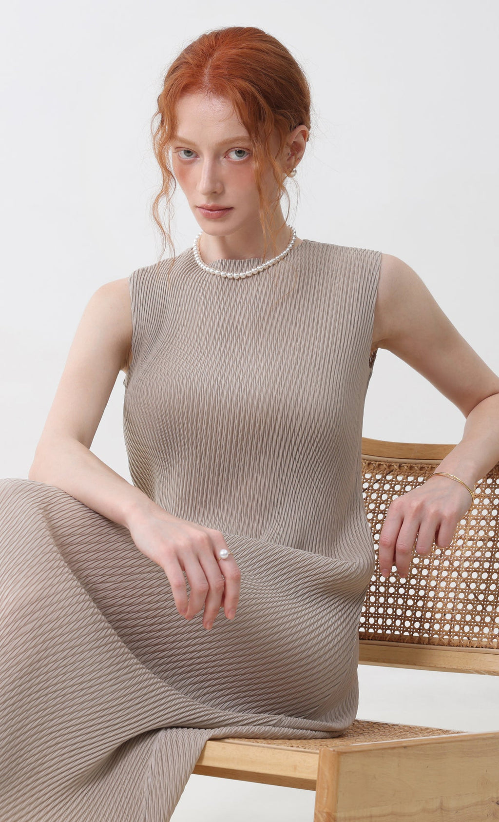 Ner sleeveless pleated dress_beige