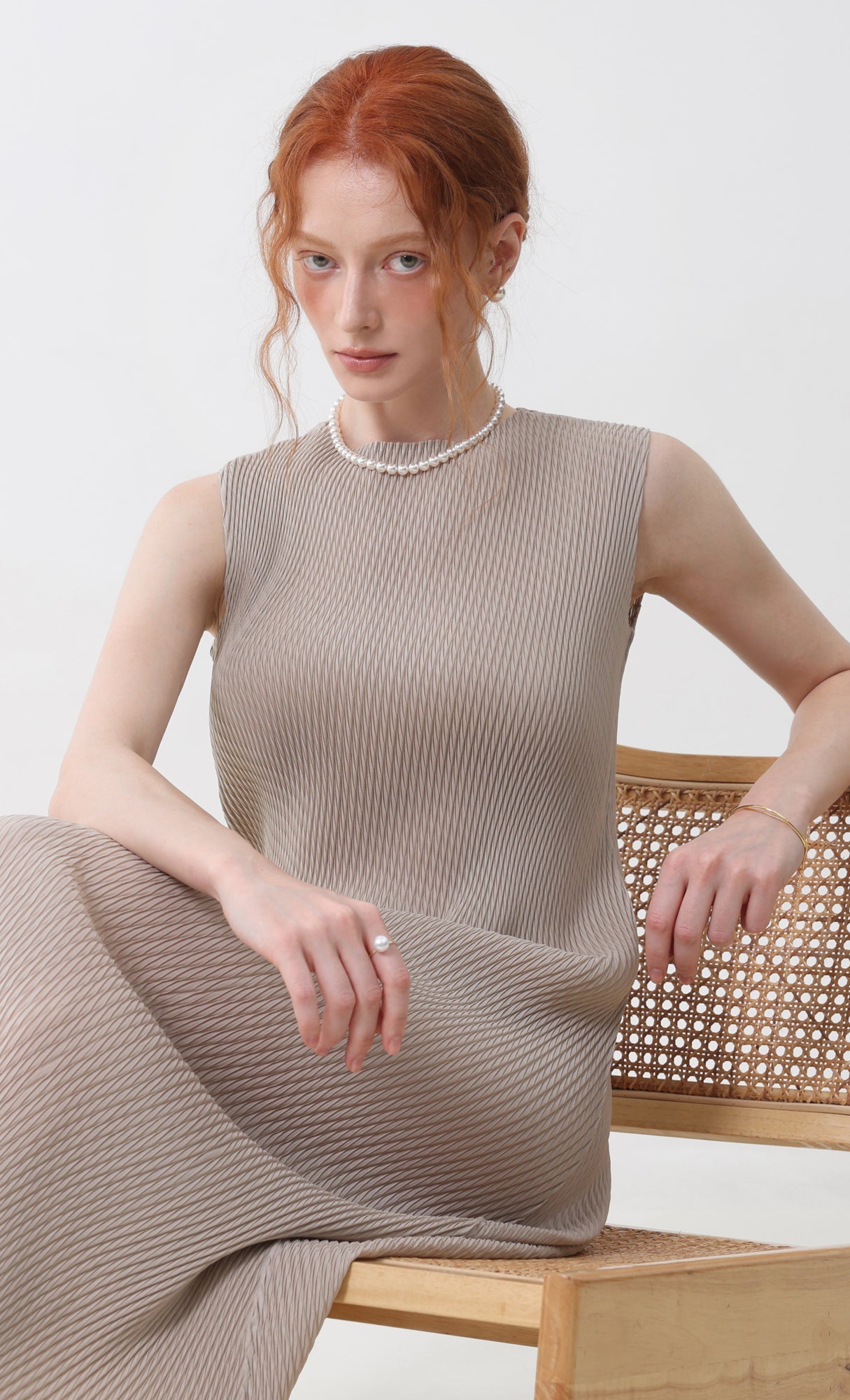 Ner sleeveless pleated dress_beige
