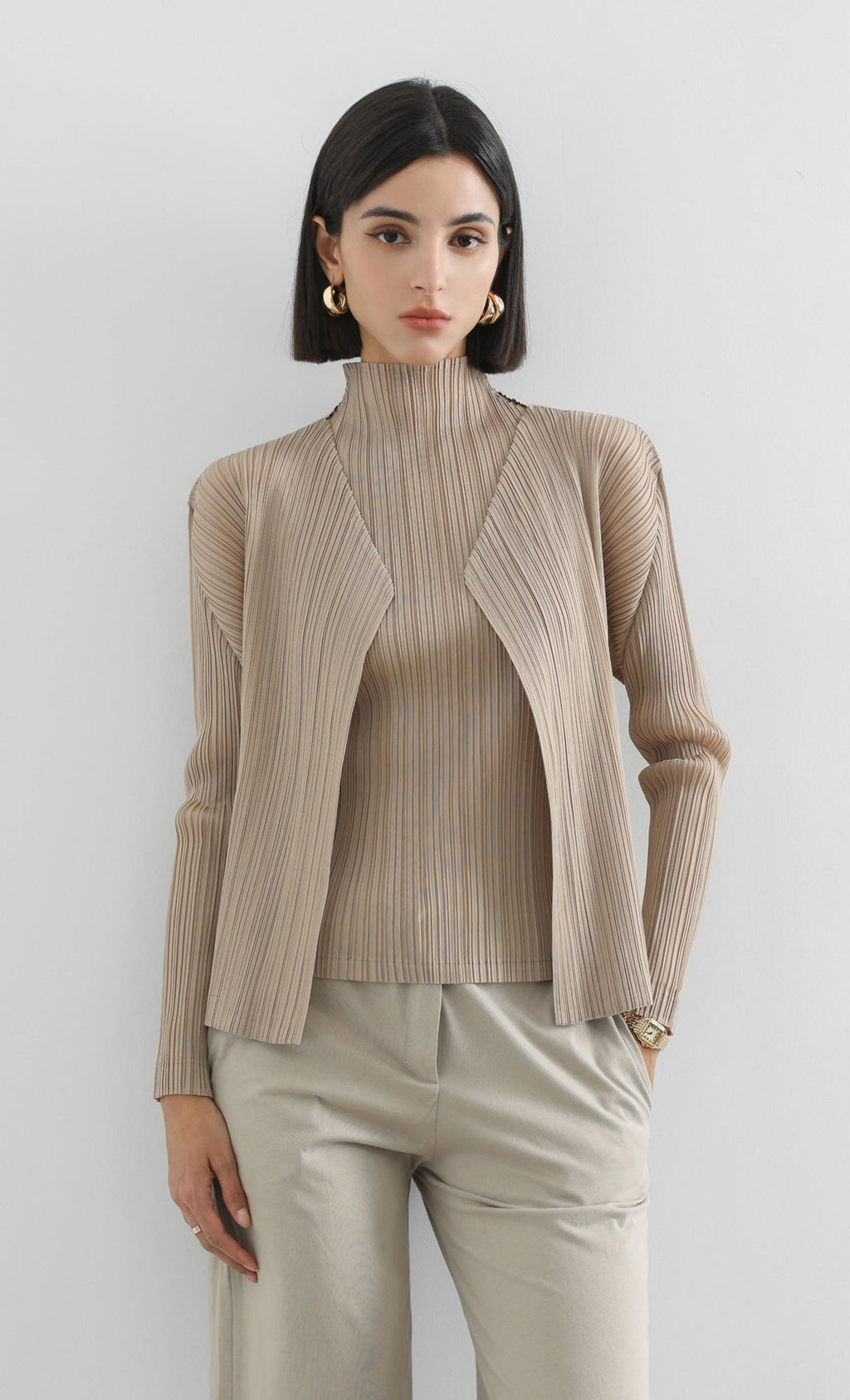modi half-neck pleated top_beige