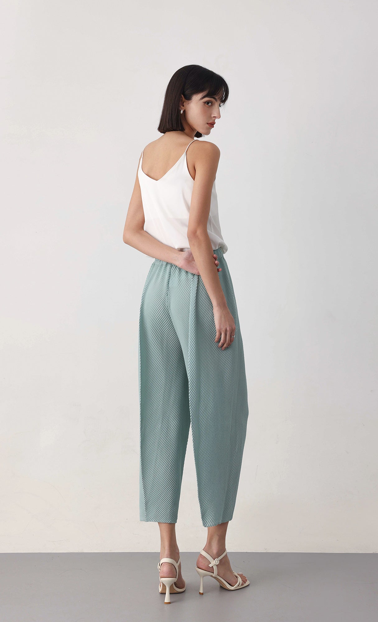 Circular pleated pants_skyblue