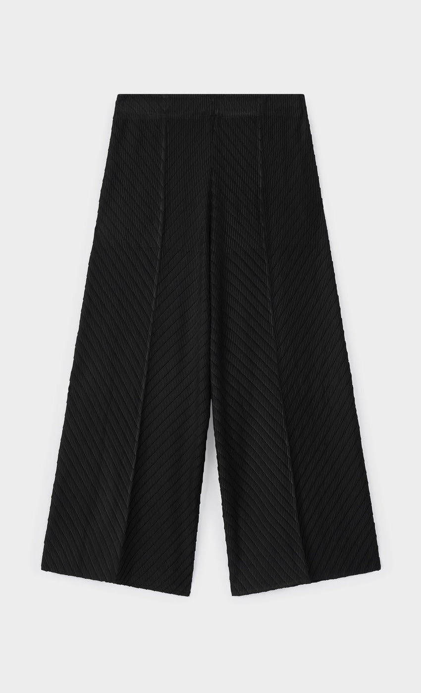 Short / Black