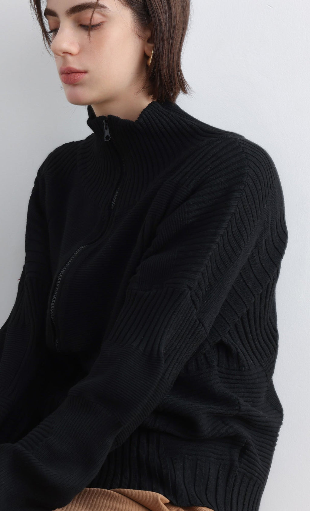 High Neck Knitted Pleated Zip-Up Cardigan_Black