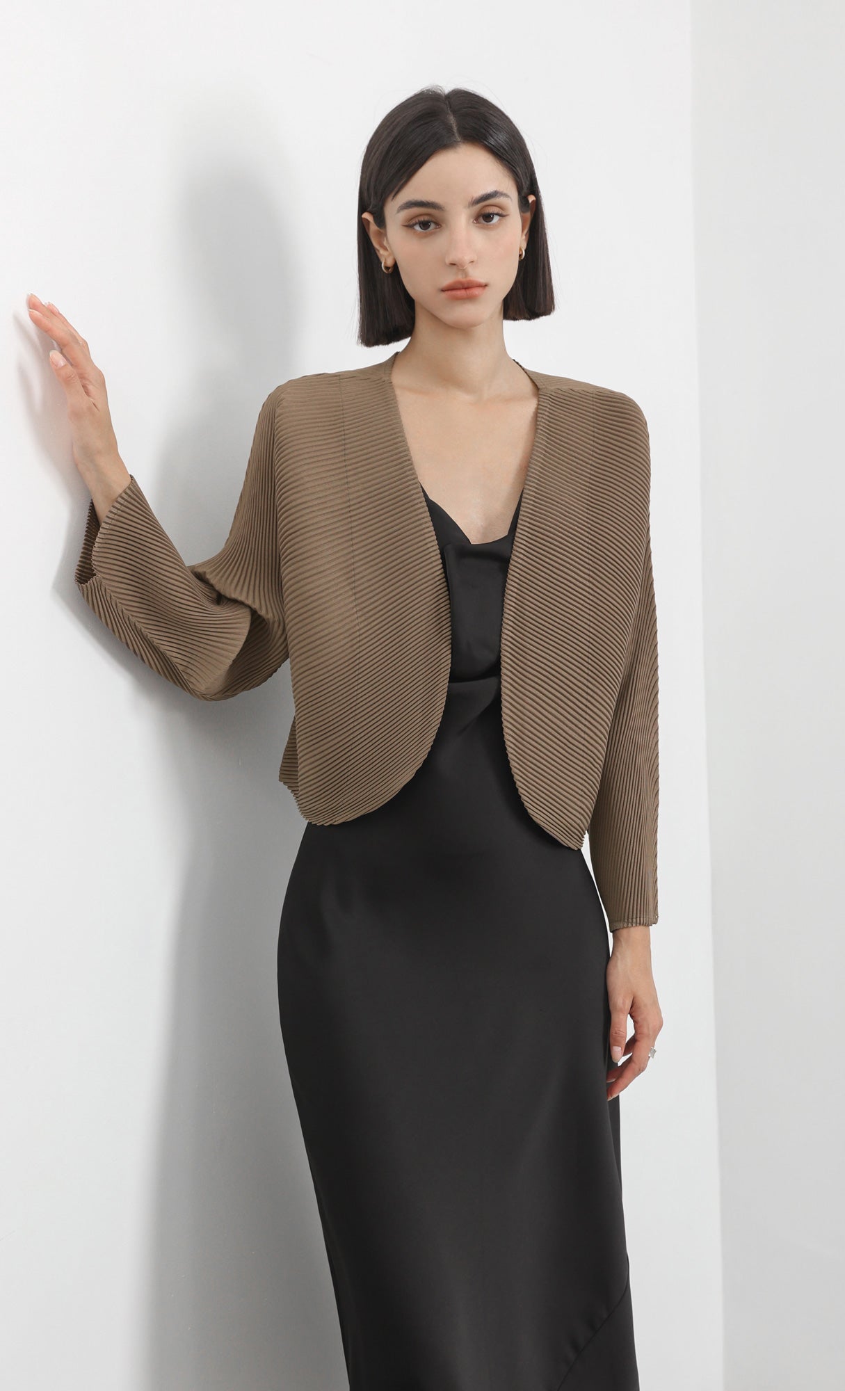 round pleated cardigan_brown