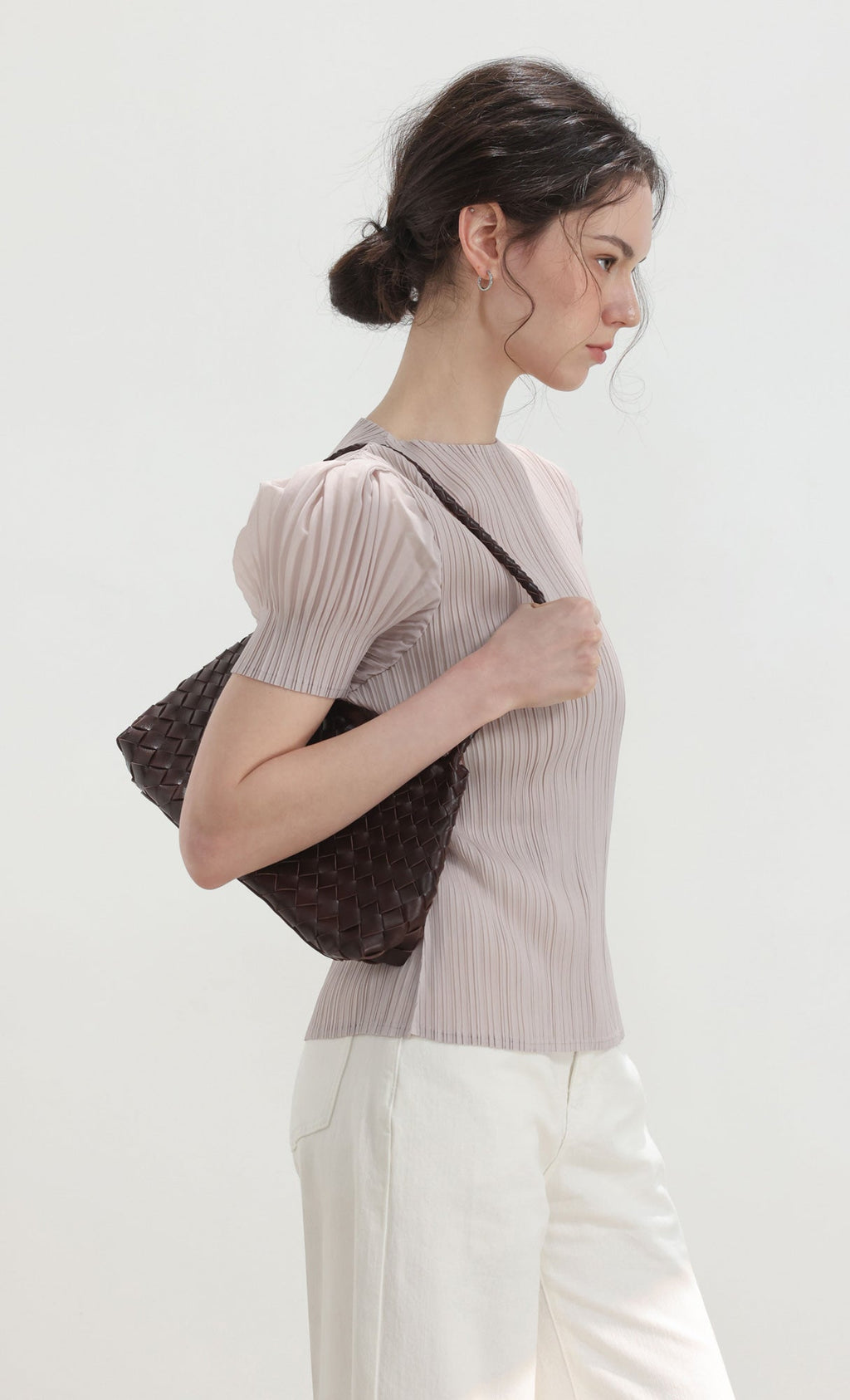 Mellow half-sleeve pleated top_beige