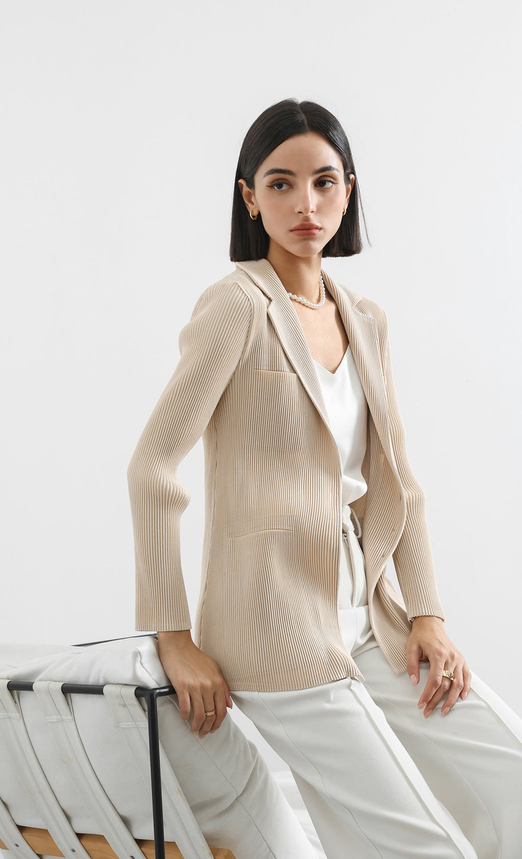 curve pleated set-up jacket_beige
