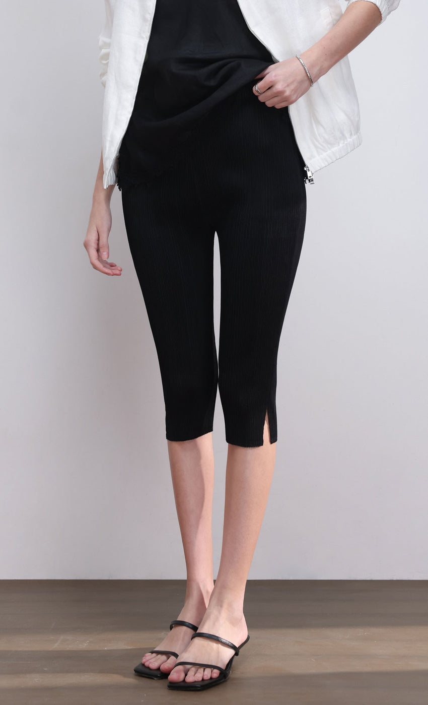 Pleated capri pants (black)