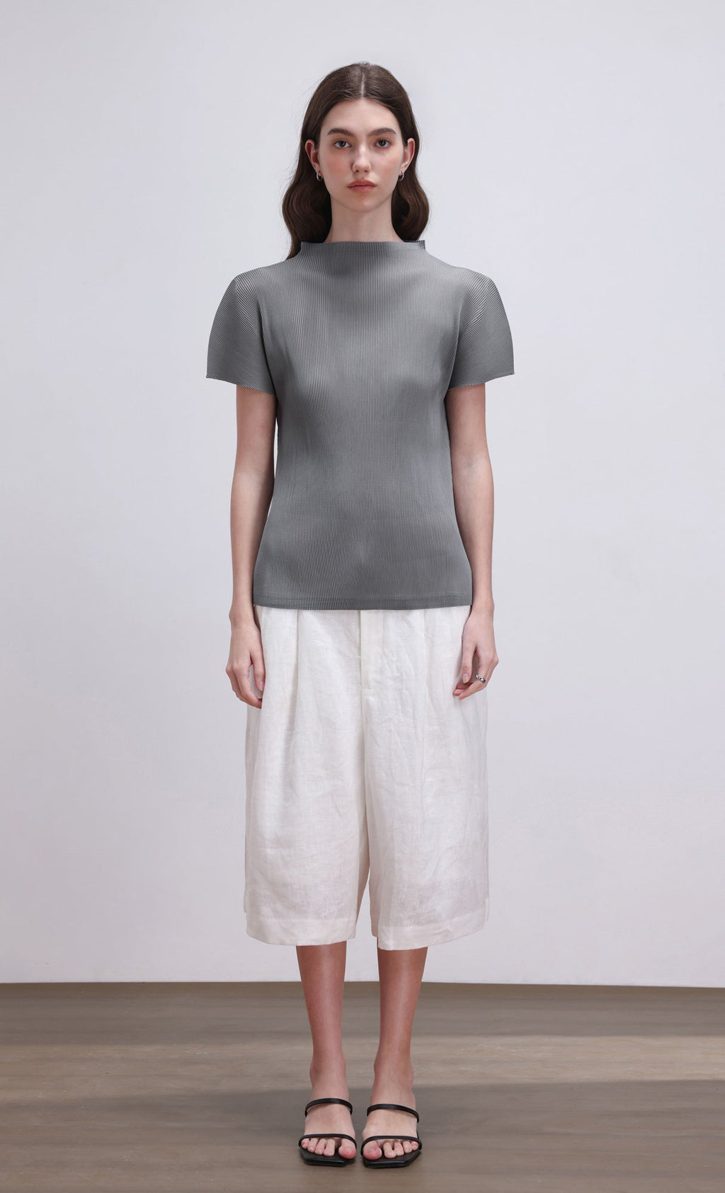 Lao pleated half neck top_grey