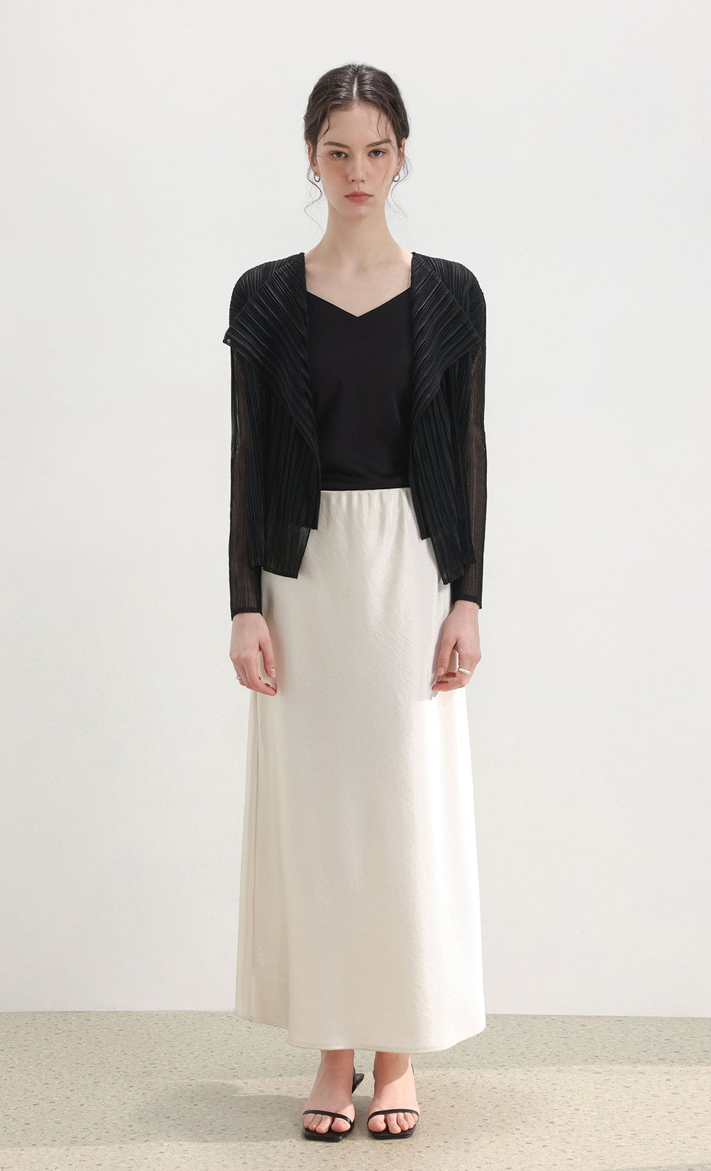 Airy pleated cardigan_black