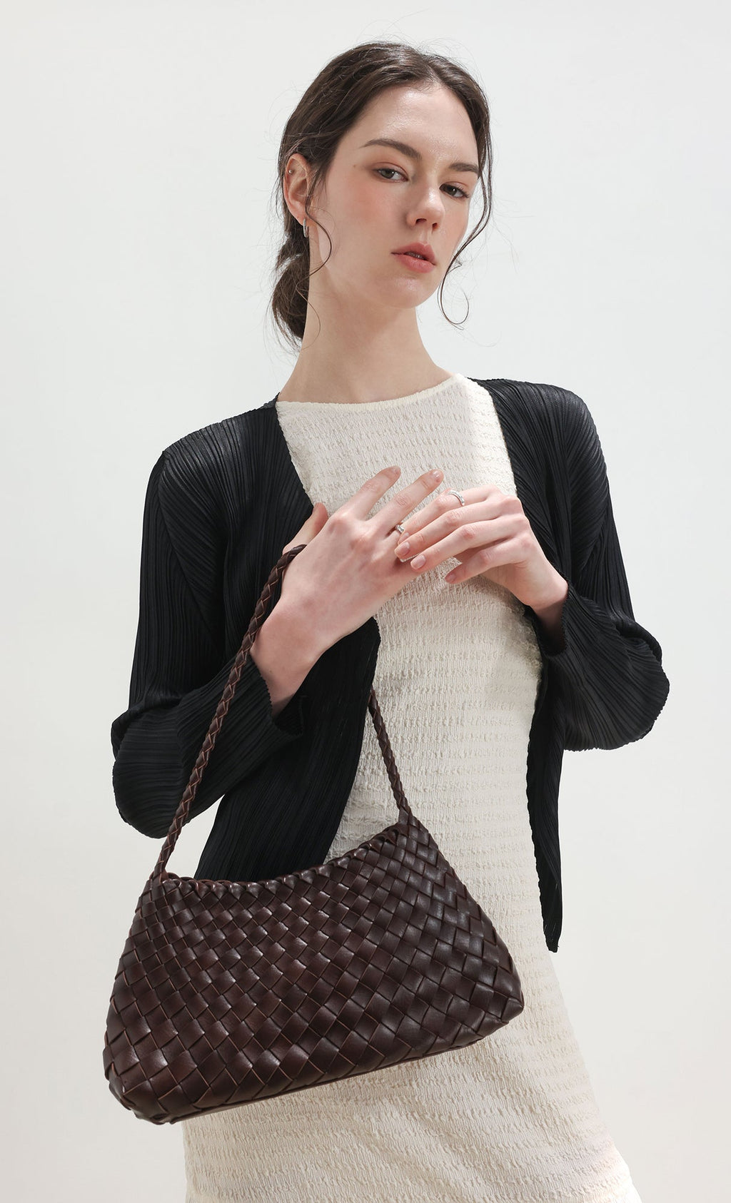 Nesia weaving shouler bag_brown