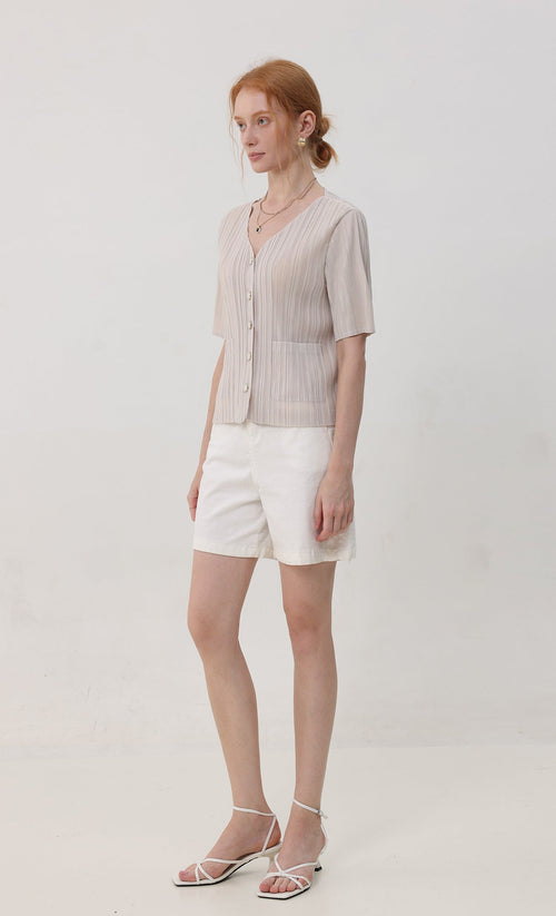 Button pleated short-sleeve top_lightbeige