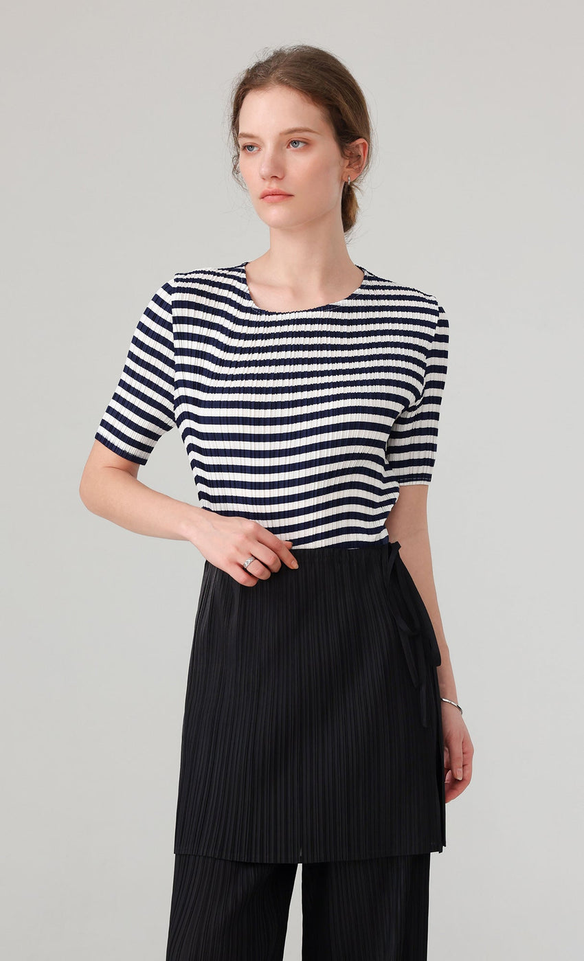 Marine Stripe Pleated Top (stripe)