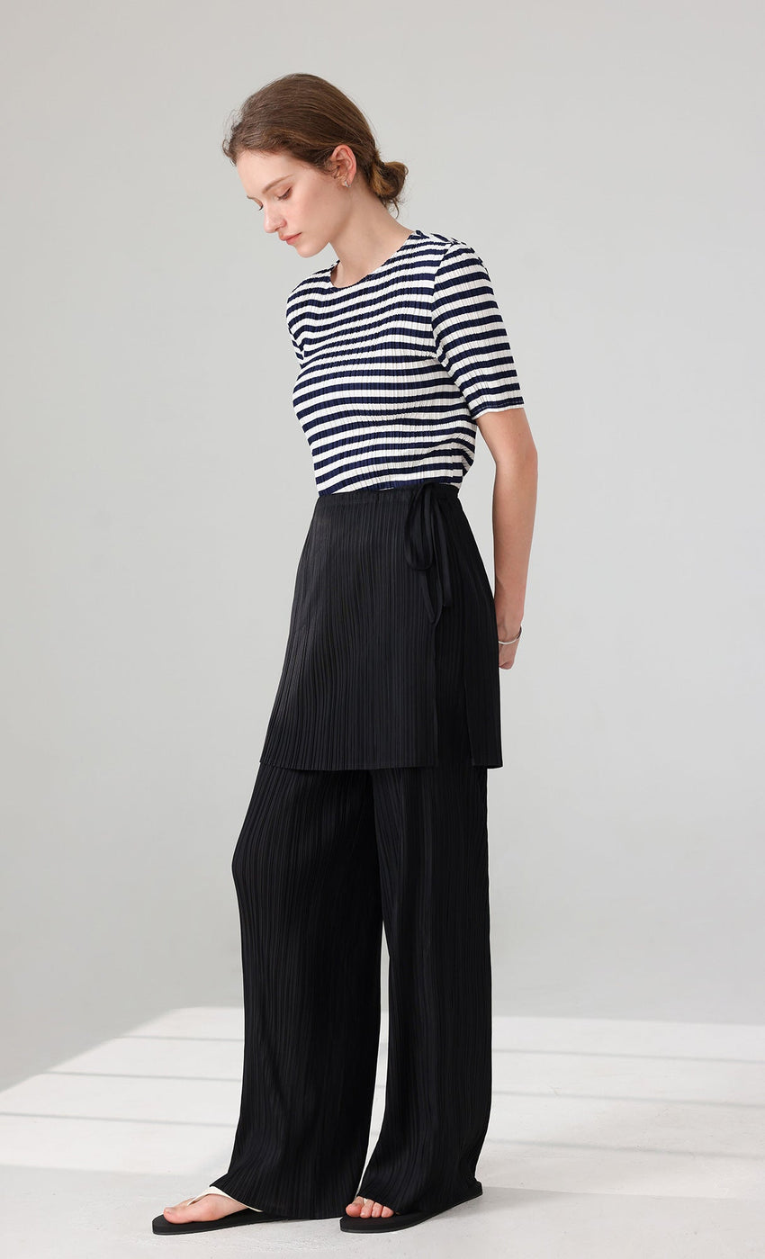 Marine Stripe Pleated Top (stripe)