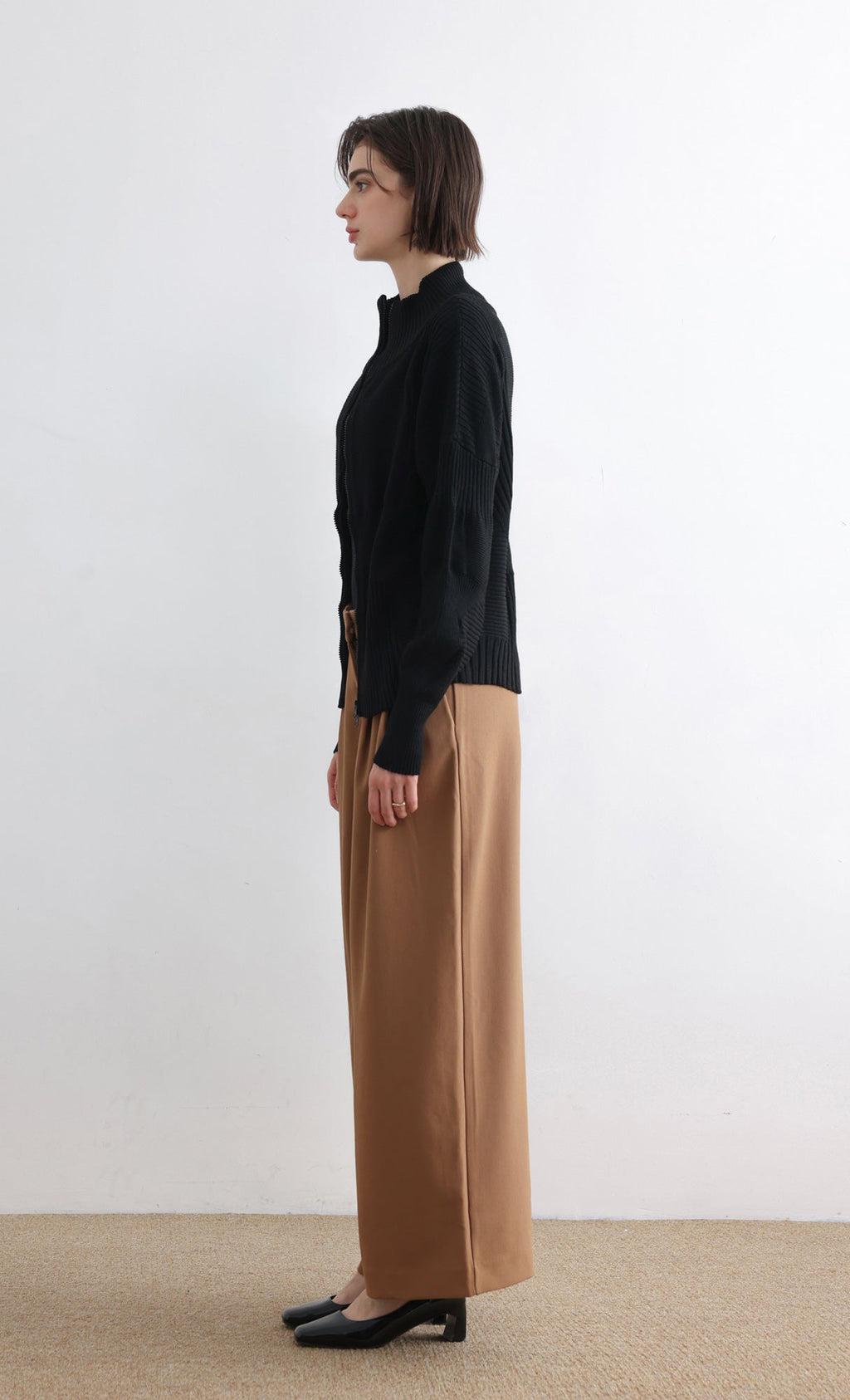 High Neck Knitted Pleated Zip-Up Cardigan_Black
