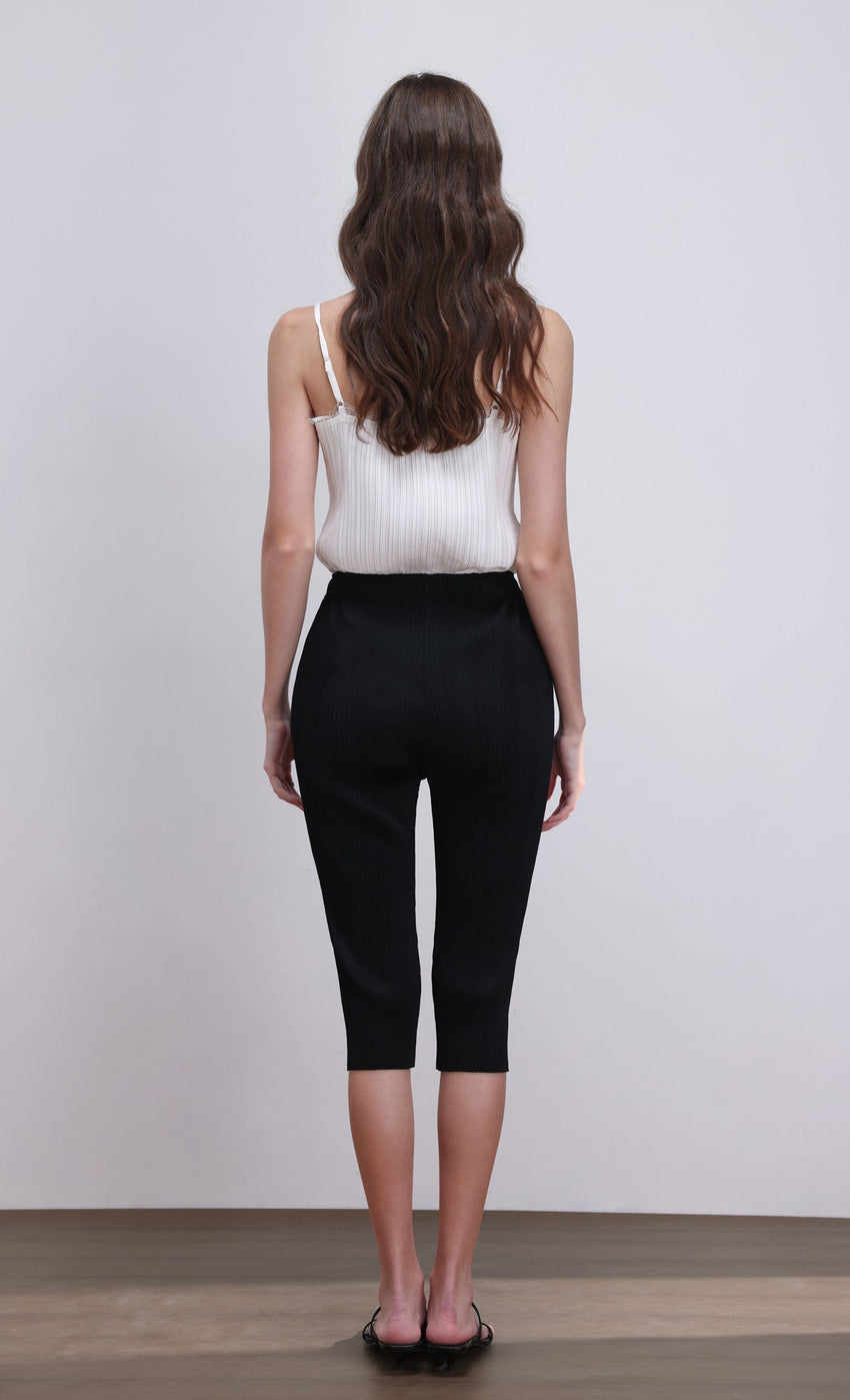 Pleated capri pants (black)
