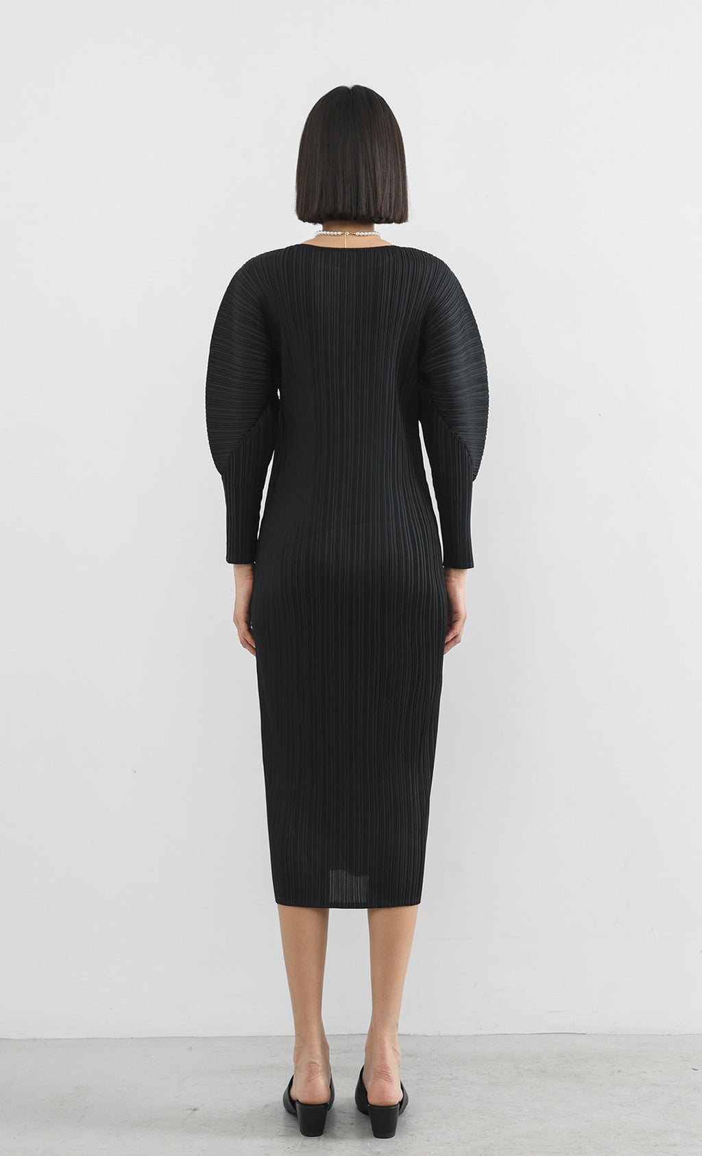 arc pleated dress_black