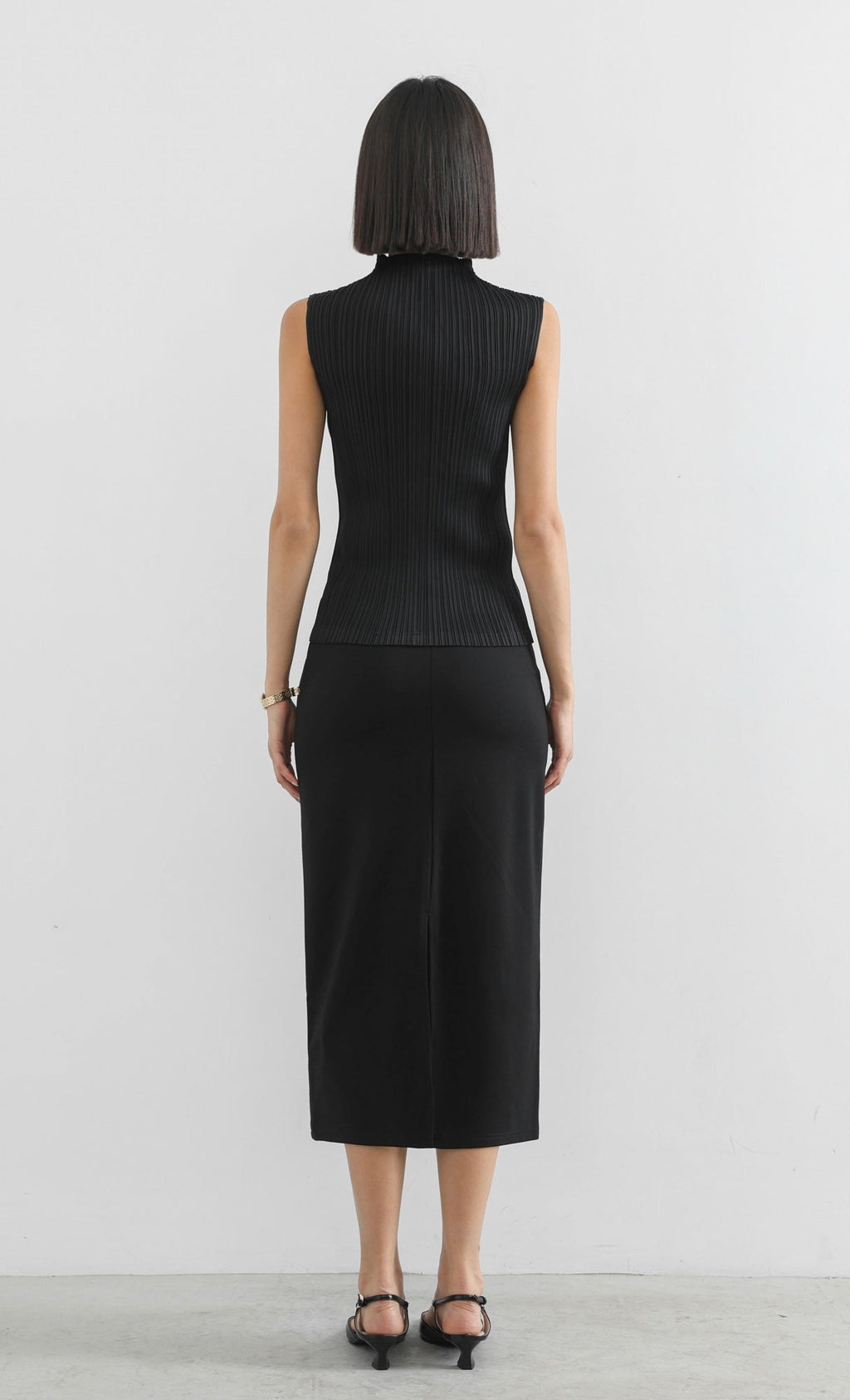 modi half-neck pleated top_black