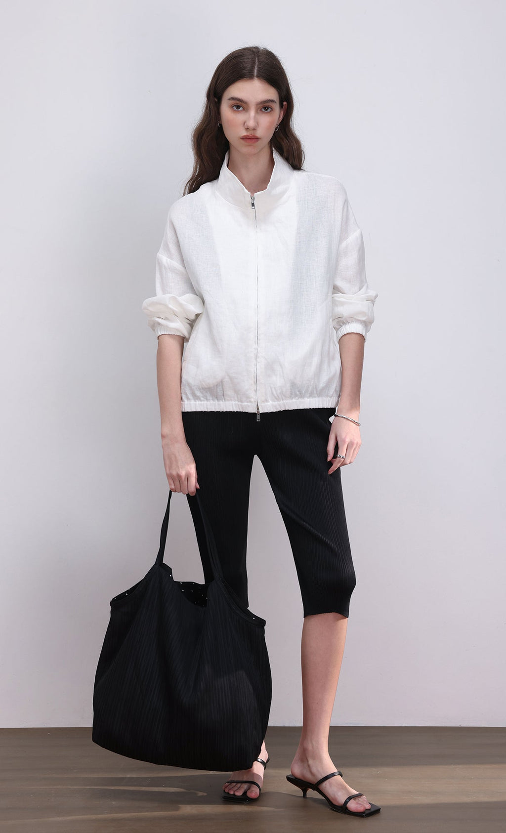 Reversible pleated polka dot tote bag_black
