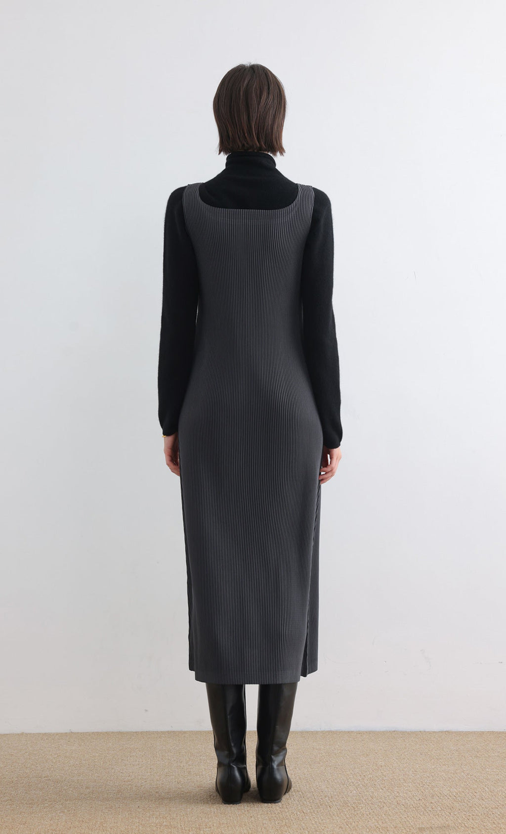 Soly Pleats Sleeveless Dress_Charcoal