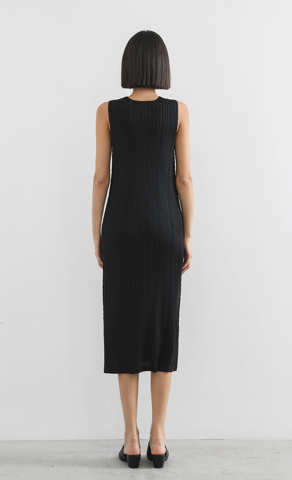 modi pleated sleeveless dress_black