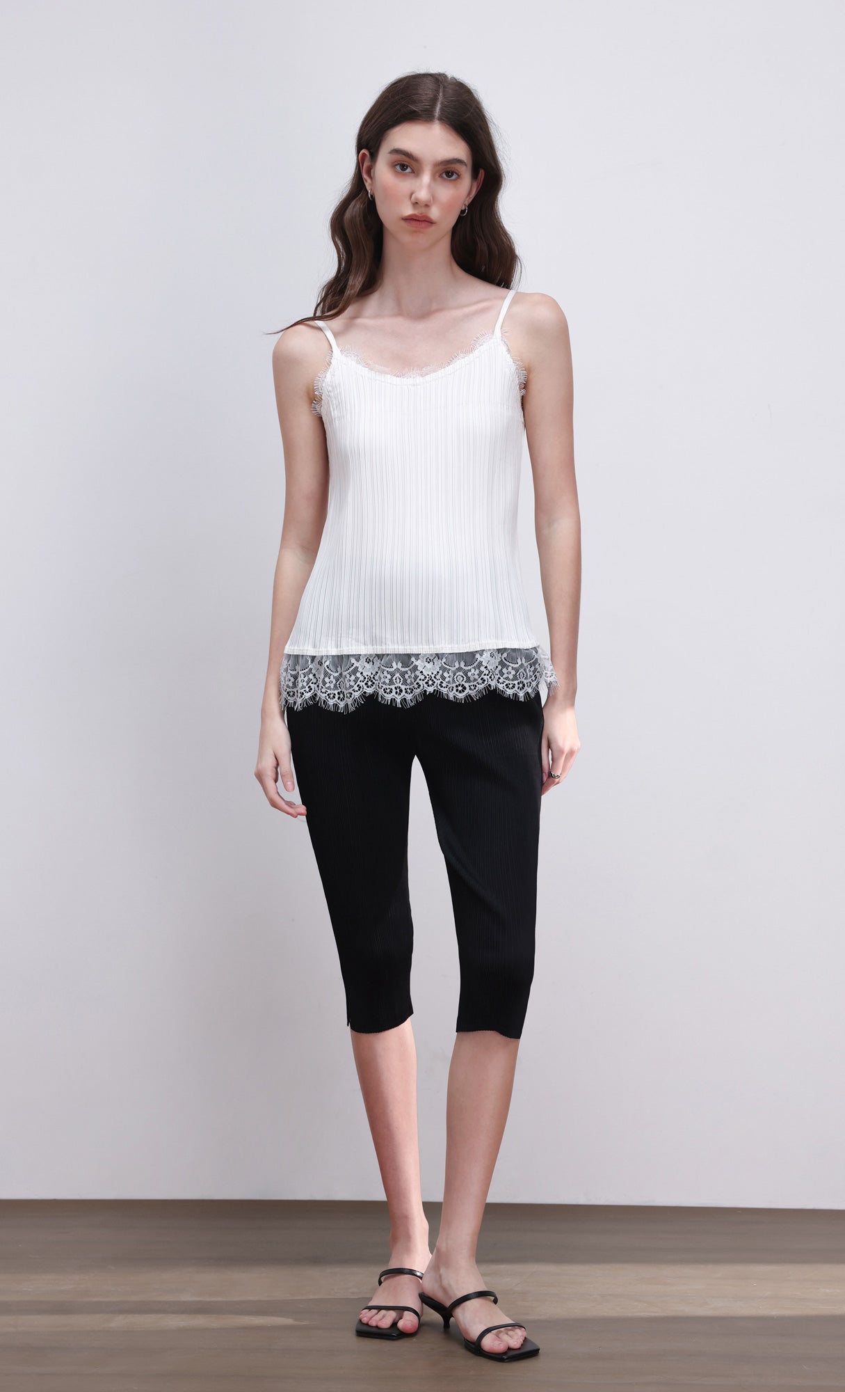 Pleated lace slip top_white