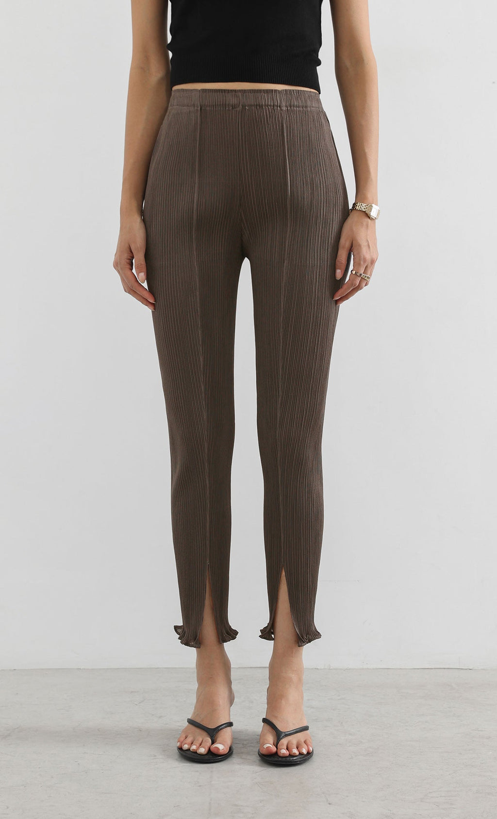narrow pleated slit pants_brown
