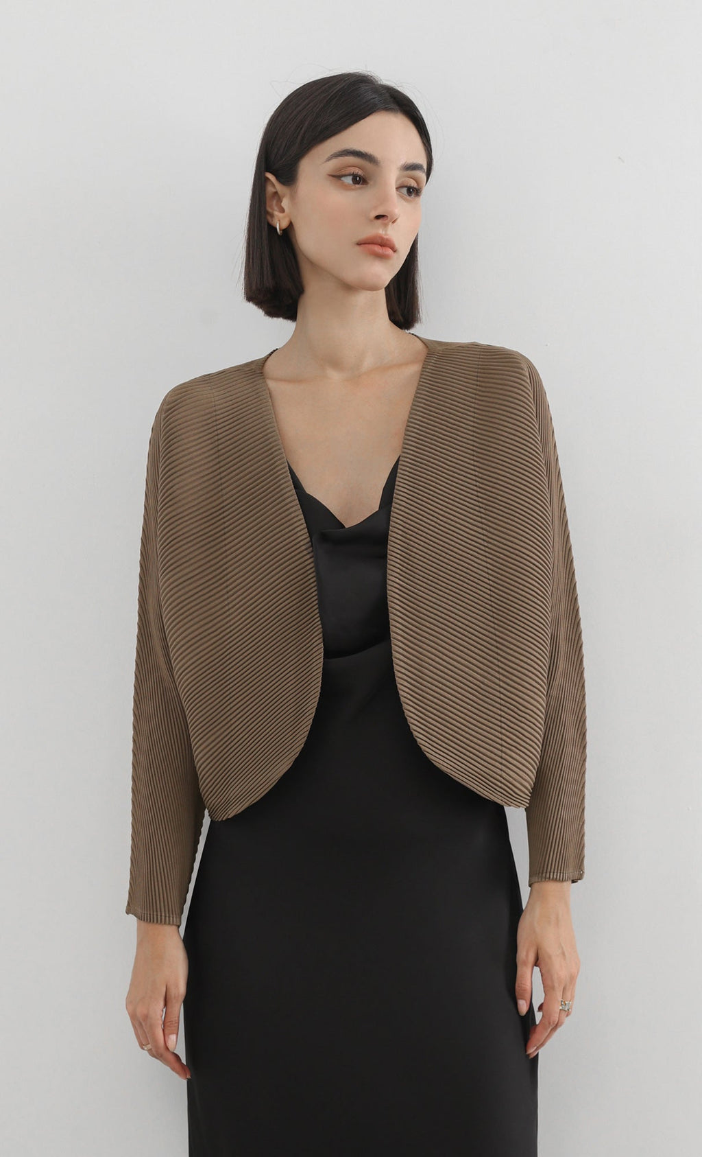 round pleated cardigan_brown