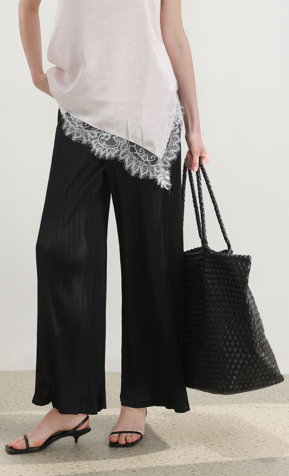 Ena weaving shopper bag_black