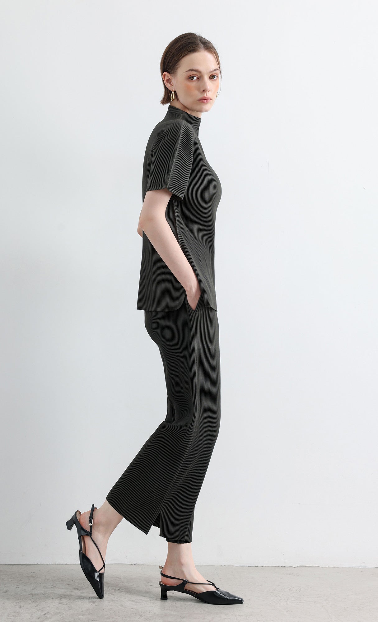 Essential Pleated Pants_Khaki