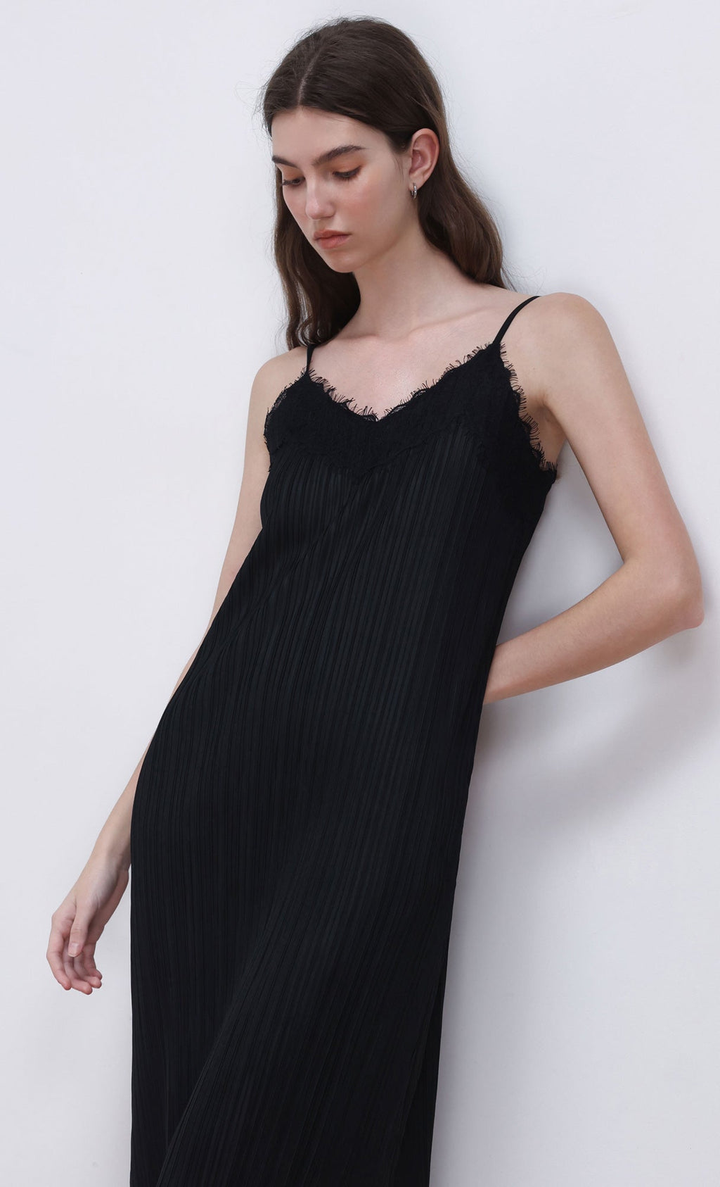 Pleated lace slip dress_black