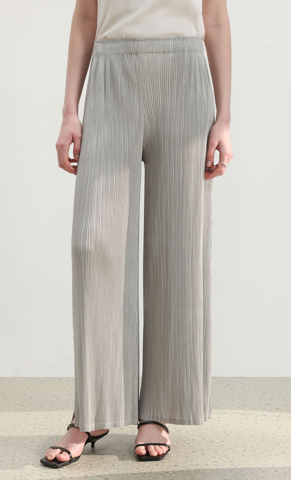 Zina pleated pants_light-grey