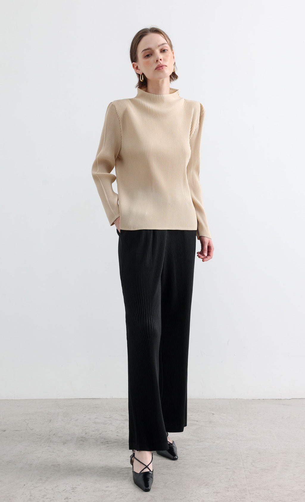 Essential Relaxed Pleated Pants_Black