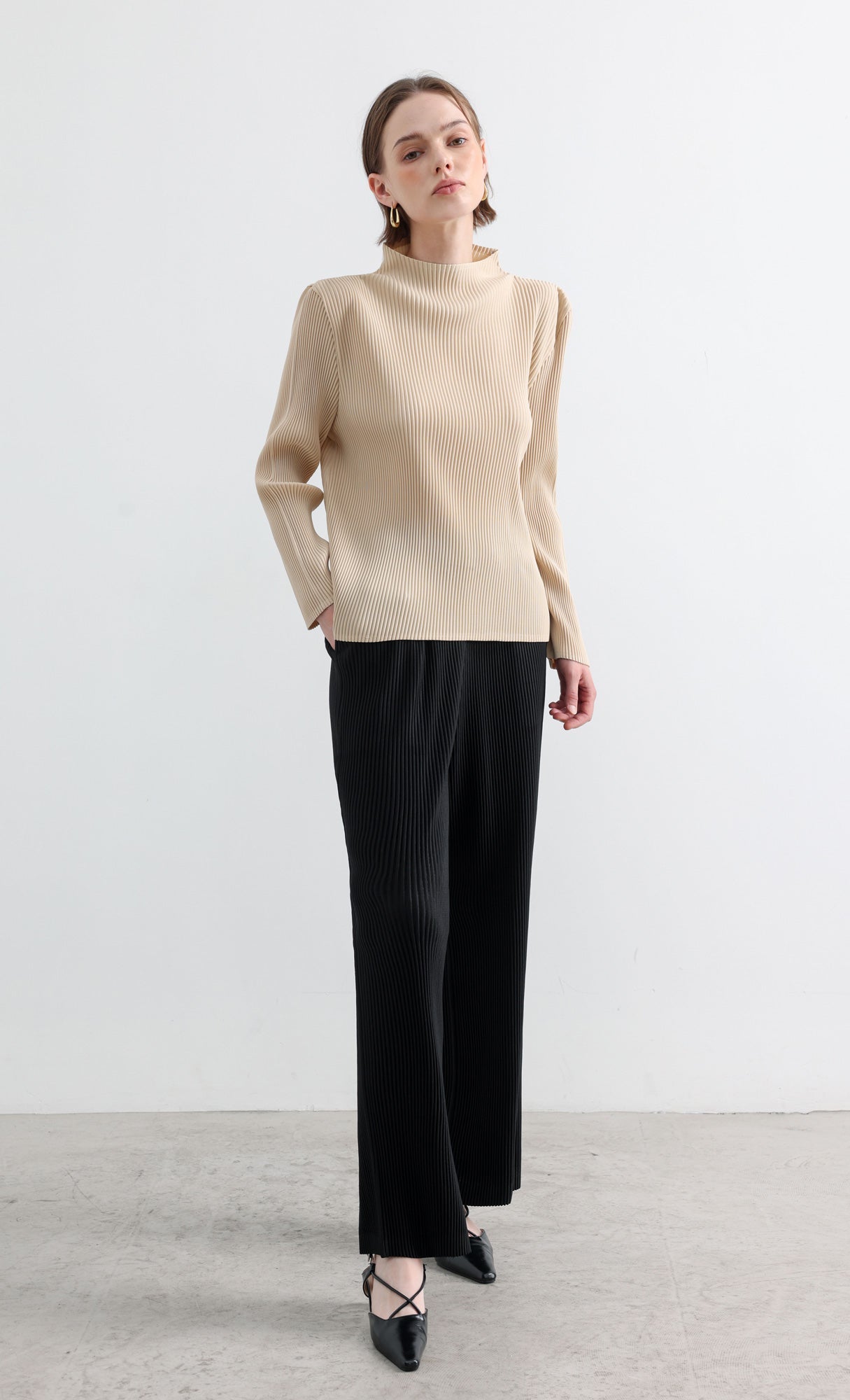 Essential Relaxed Pleated Pants_Black