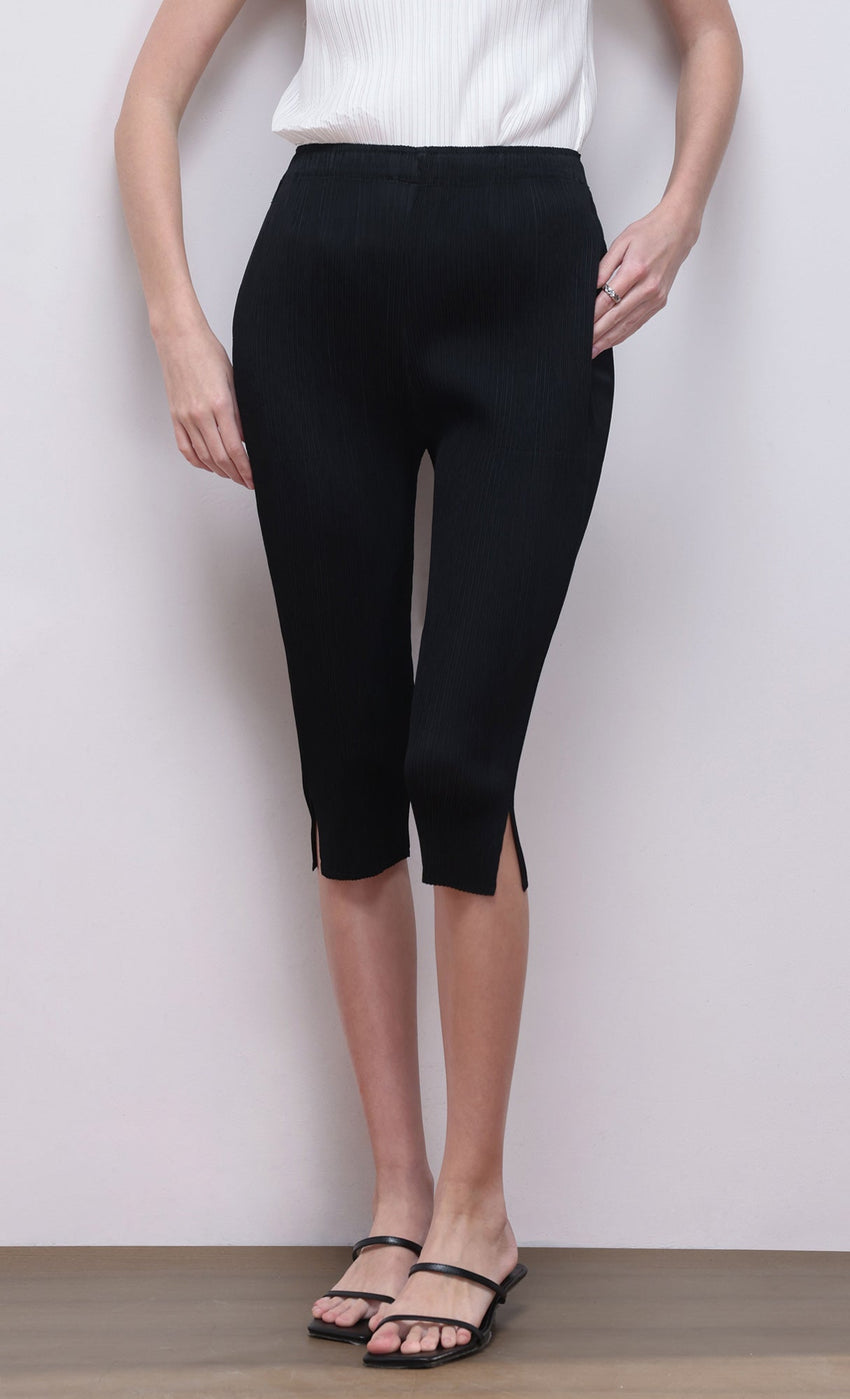 Pleated capri pants (black)