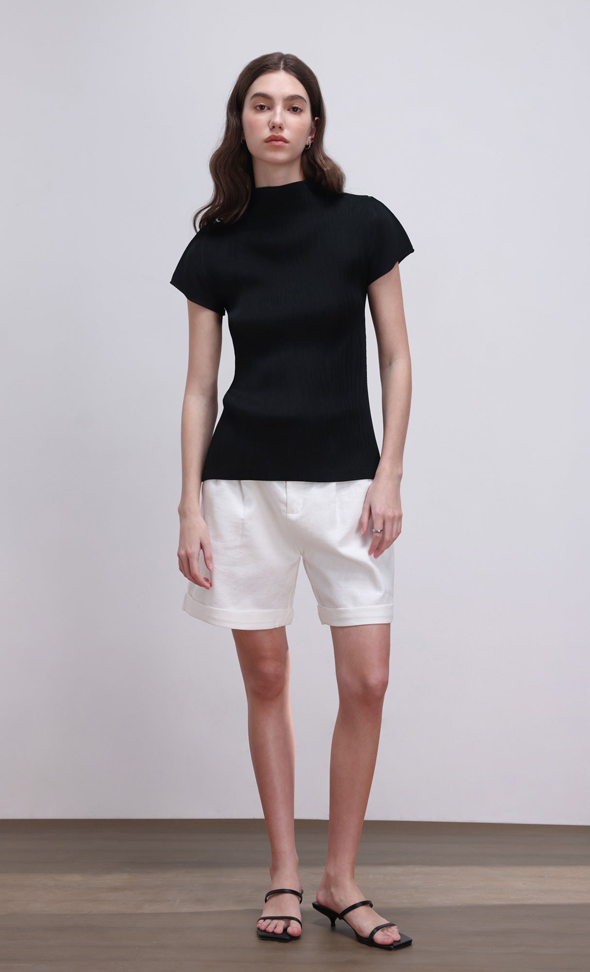 Lao pleated half neck top_black